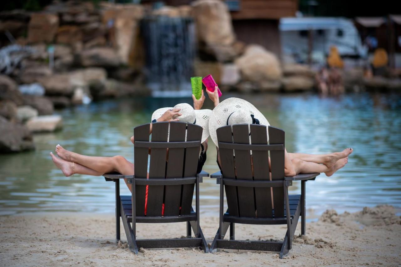 Natura Treescape Resort Уисконсин Делс Екстериор снимка